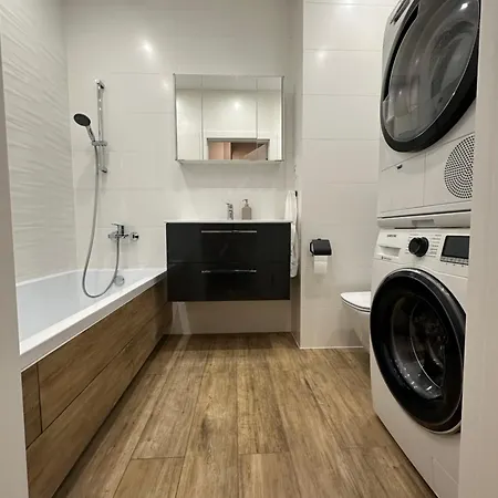 شقة Cozy Near The Airport And Business Center Mokotow وارسو